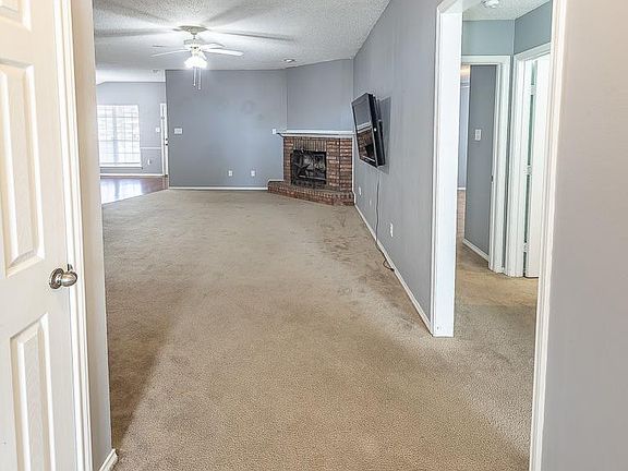4th image of 519 N Kirby Ave