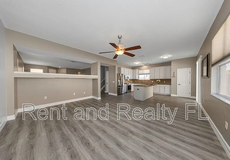 12107 Fern Haven Ave — Photo 3