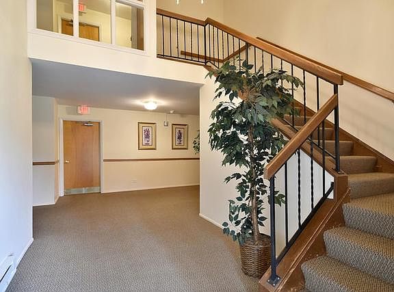 2nd image of 1102 Hinswood Dr #6-B