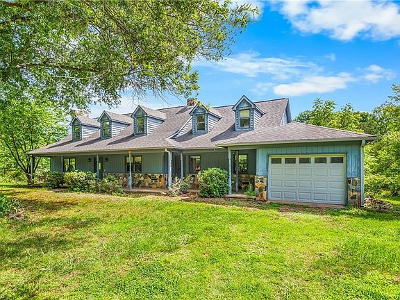 3rd image of 5041 Friendship Circle Rd