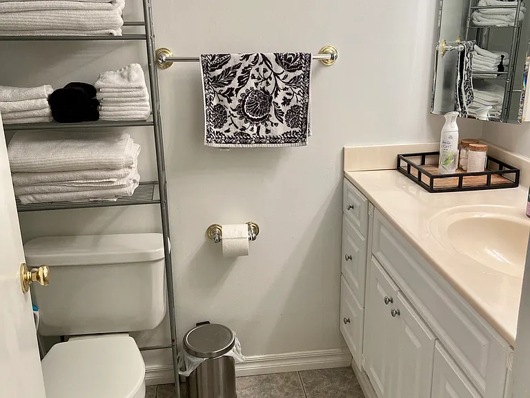 410 W 7th St #230 — Photo 8