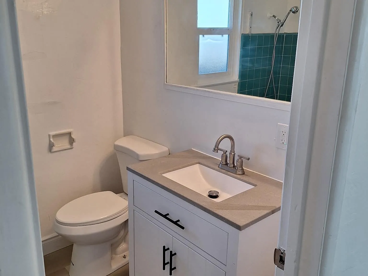 2 bed, 900 sqft, $1,400 — Photo 1