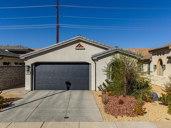 2nd image of 108 W Camino Borde