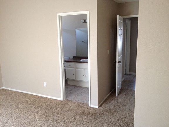 3rd image of 2385 Oregon St