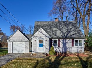 2 Benjamin Rd, Worcester, MA 01602