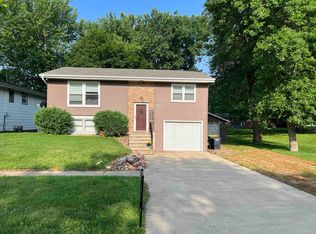211 E 6th St, Lake Park, IA 51347