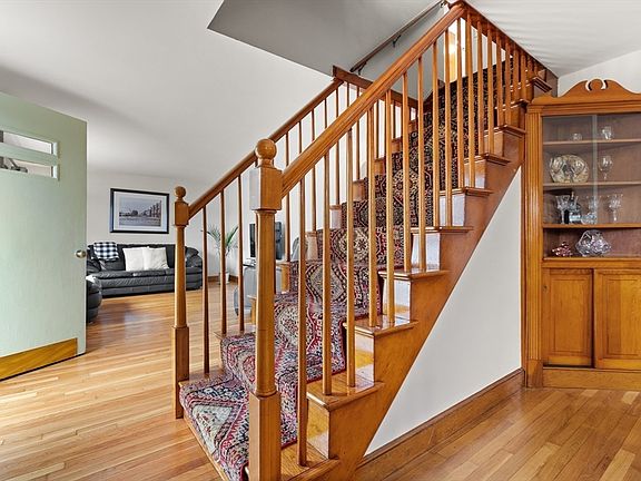 3rd image of 43 Maurice St