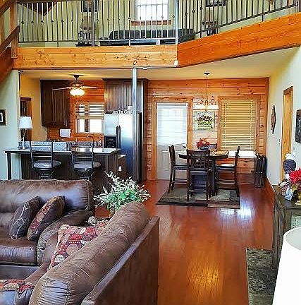 2nd image of 442 Eagle Point Rd
