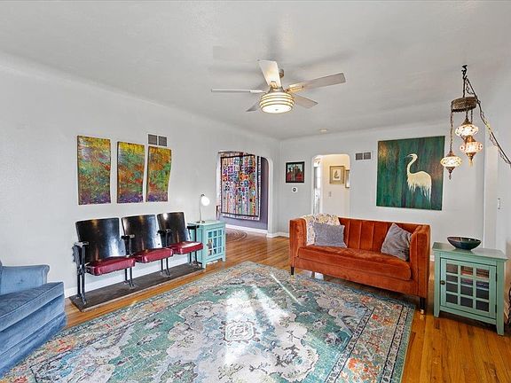 3rd image of 2509 E Everett Ave