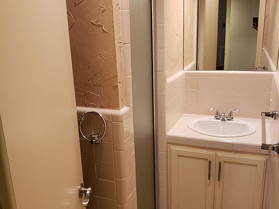 5th image of 11154 Valleydale Dr APT A