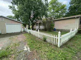 121 Jackson Ave, Sedgwick, KS 67135