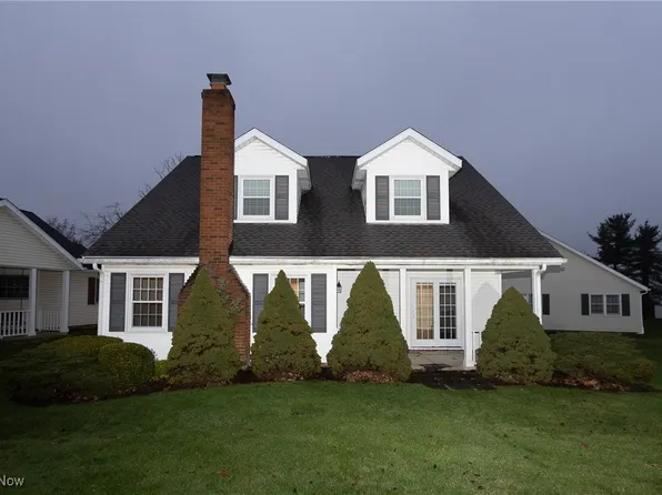 1435 Windrow Ln, Broadview Heights, OH 44147