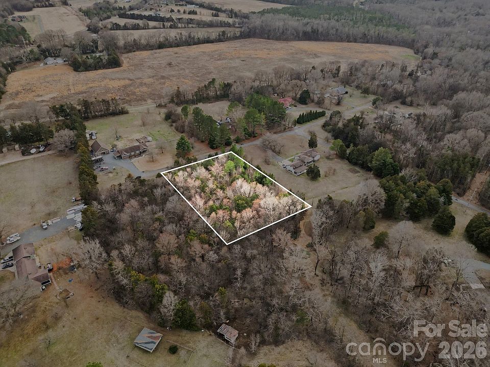 1st image of 1204 Shalimar Dr