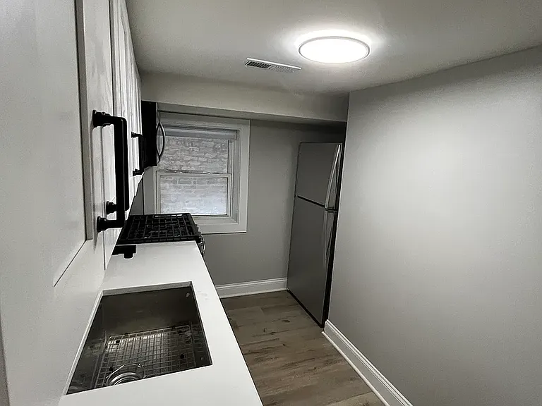 4048 N Richmond St #B — Photo 5