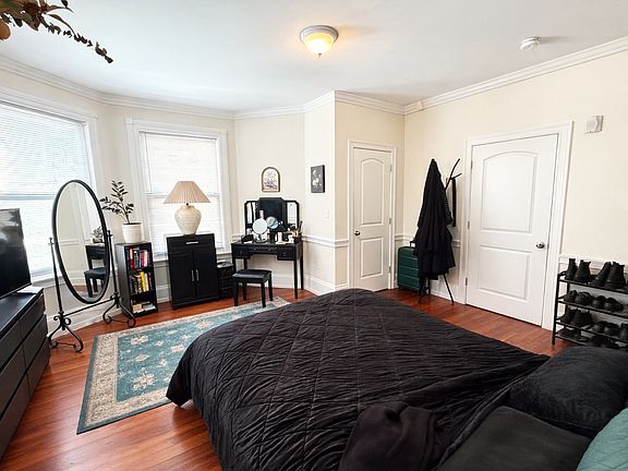 5th image of 11 Menlo St #1