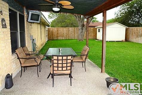 3rd image of 1318 Oleander Dr