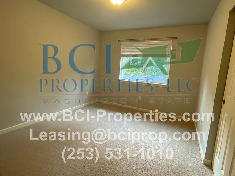 16427 77th Avenue Ct E — Photo 13