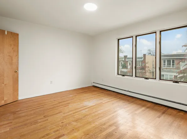 558 84th Street image 17 of 24