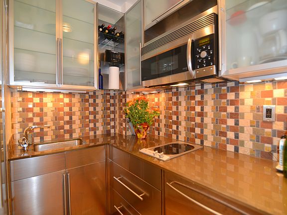 2nd image of 23 W 73rd St #203A