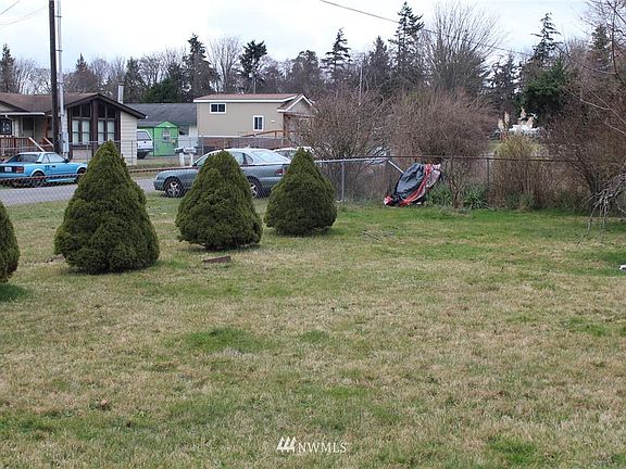 2nd image of 2354 E 5th Ave