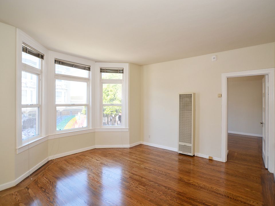1st image of 610 Cole St APT 101