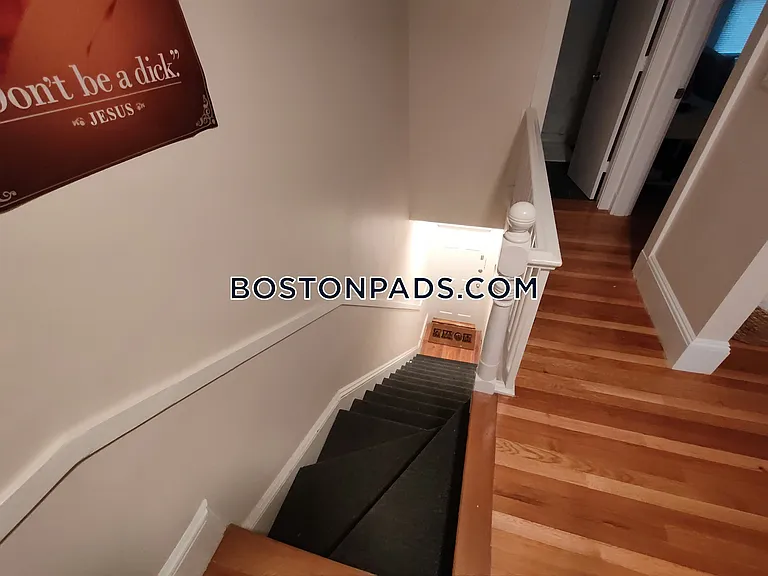 91-93 Cushing St #2 — Photo 10