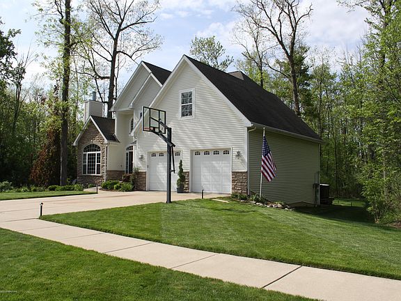 5th image of 6709 English Oak Dr