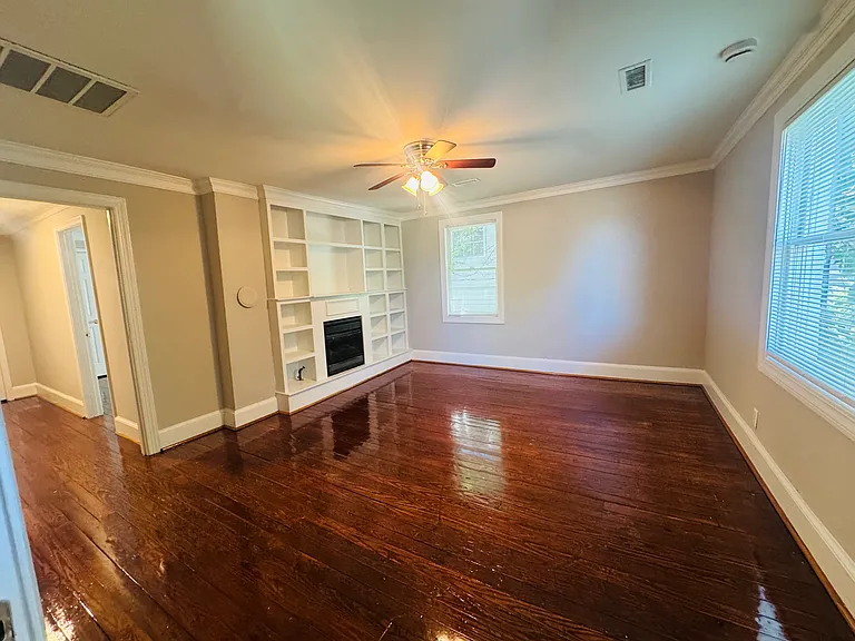 95 Alexandria Pike #4 — Photo 4