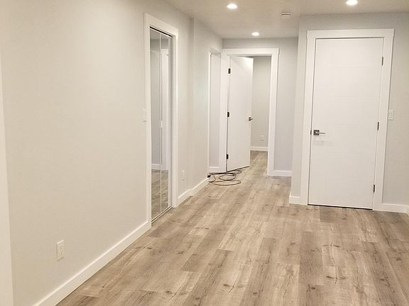 4th image of 11650 SE 50th Pl