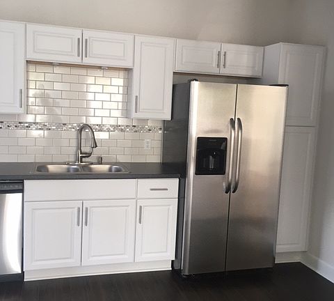 3rd image of 407 S Melville Ave #6