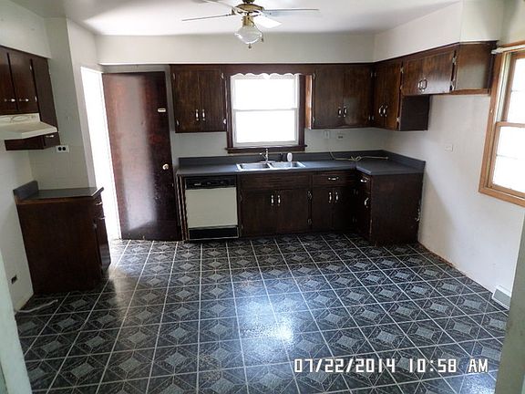 3rd image of 14327 S Cleveland Ave