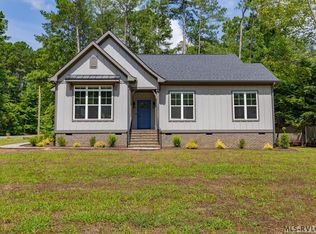 106 Parkview Cir, Littleton, NC 27850