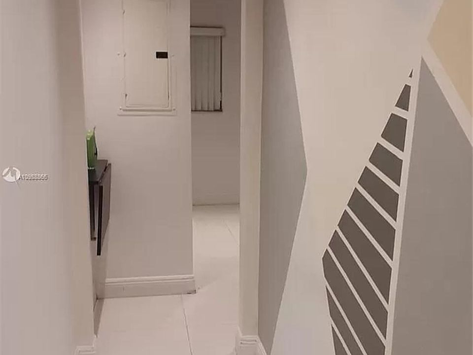 1st image of 2727 Polk St #B