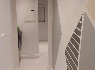 2727 Polk St #B, Hollywood, FL 33020