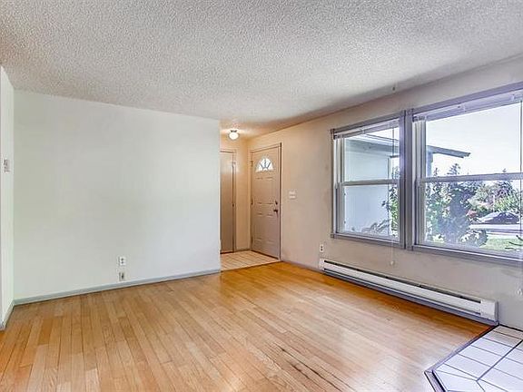 3rd image of 2718 25th Avenue Ct SE