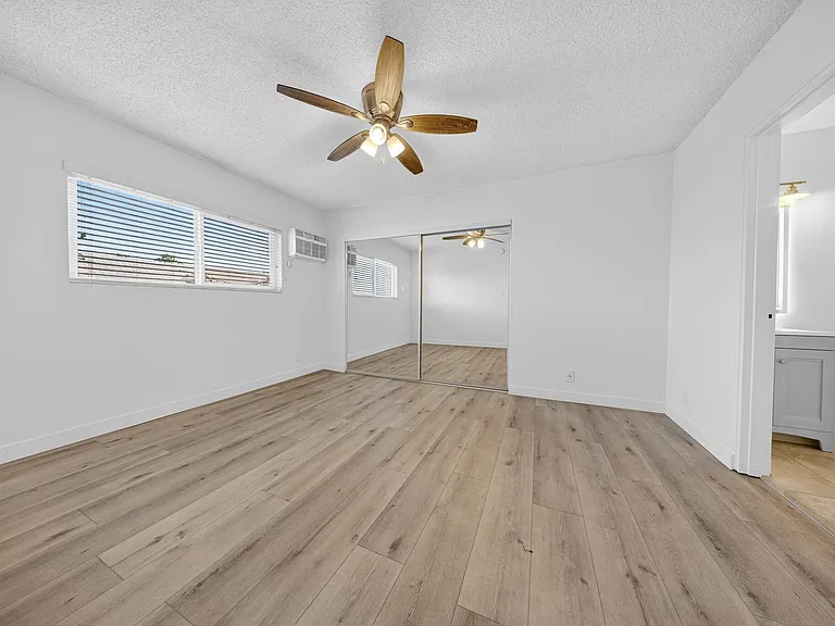 1815 N. Harvard Blvd — Photo 58