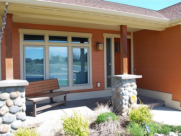 2nd image of 4239 Edwards Drive NE