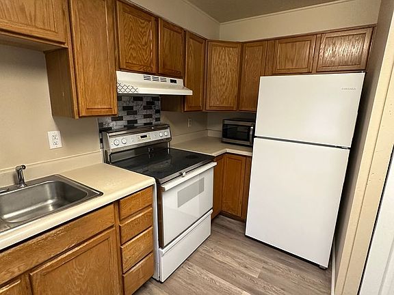 3rd image of 9112 336th St S #6