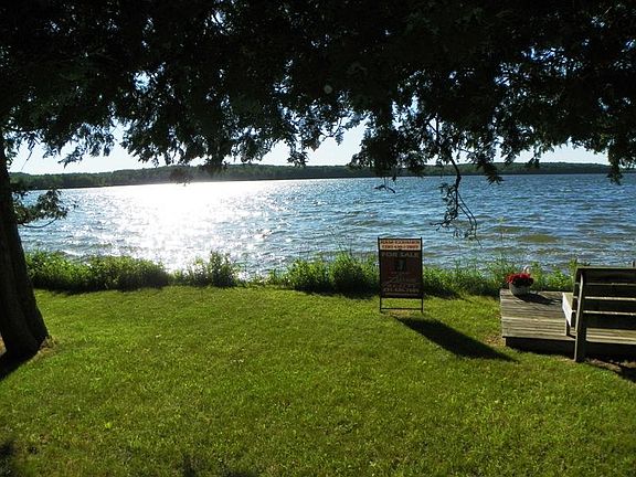 3rd image of 10185 E Munro Lake Dr