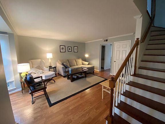 3rd image of 2621 Blakemore Ave