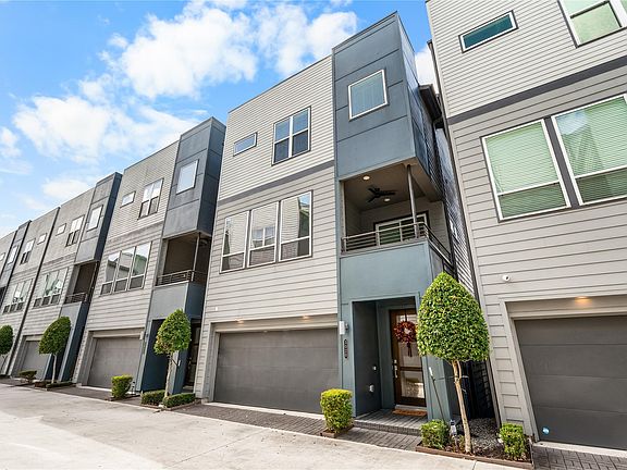 2nd image of 3020 Charline Ave