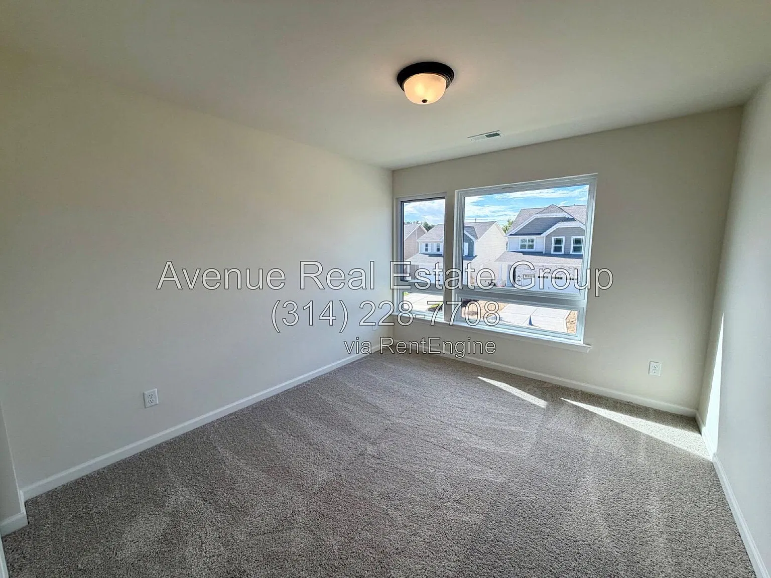 3 bed, 2.5 bath, 1556 sqft, $2,695 — Photo 4