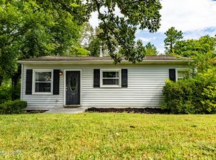 410 Landau Dr, Maryville, TN 37801