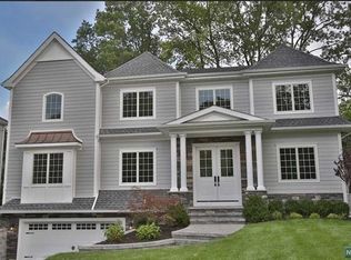 43 E Gramercy Pl, Glen Rock, NJ 07452