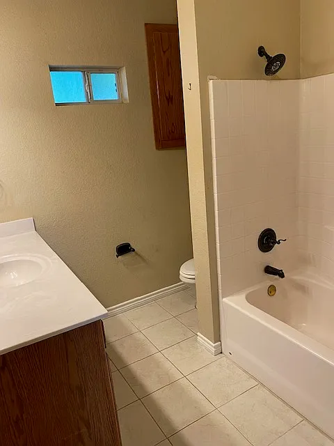 2 bed, $1,400 — Photo 4
