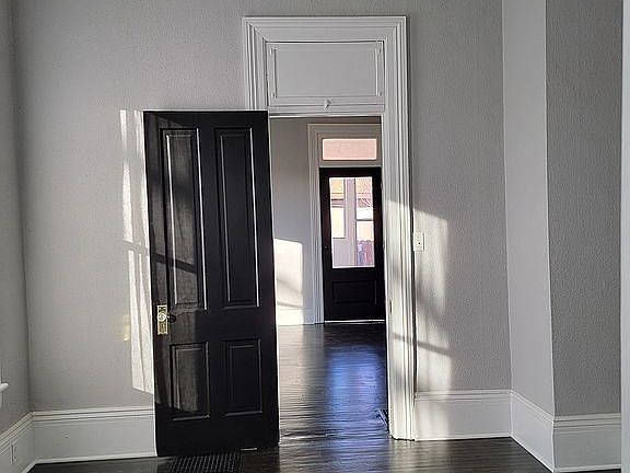 5th image of 515 N White Ave