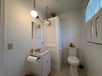1207 W Main St — Photo 19