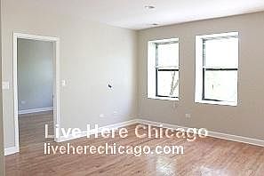 4th image of 4759 N Maplewood Ave APT 301