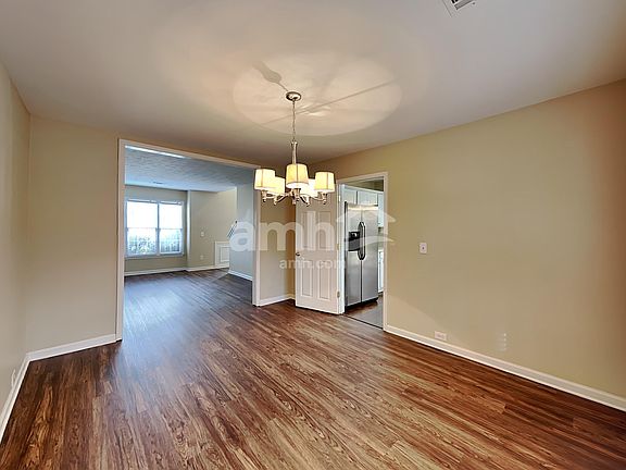 5th image of 1014 Elsberry Dr