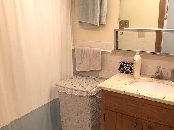 5th image of 3308 E 38th St APT 5